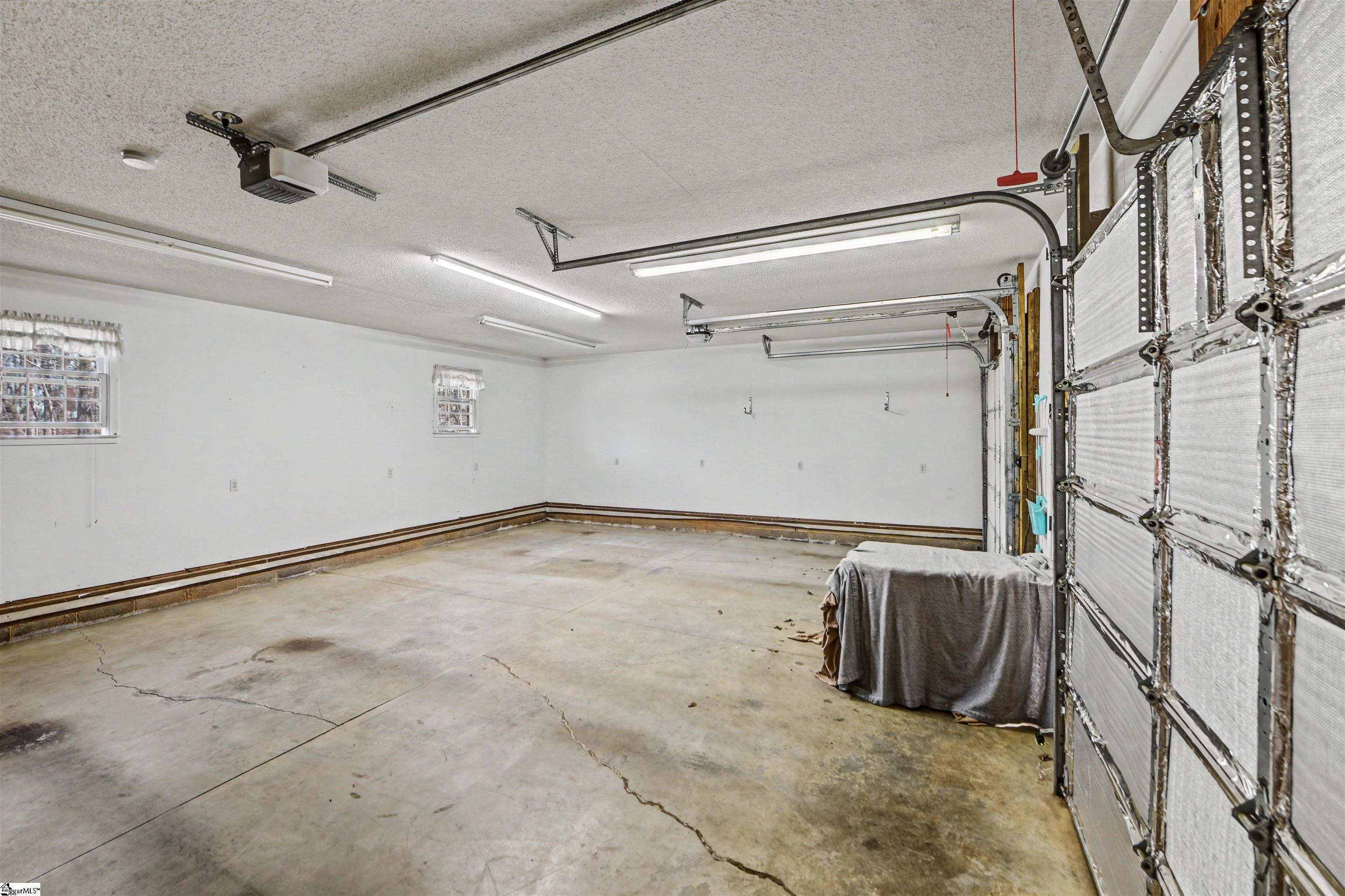 1126 Greenpond Road Woodruff, SC 29388 - Photo 18 of 48