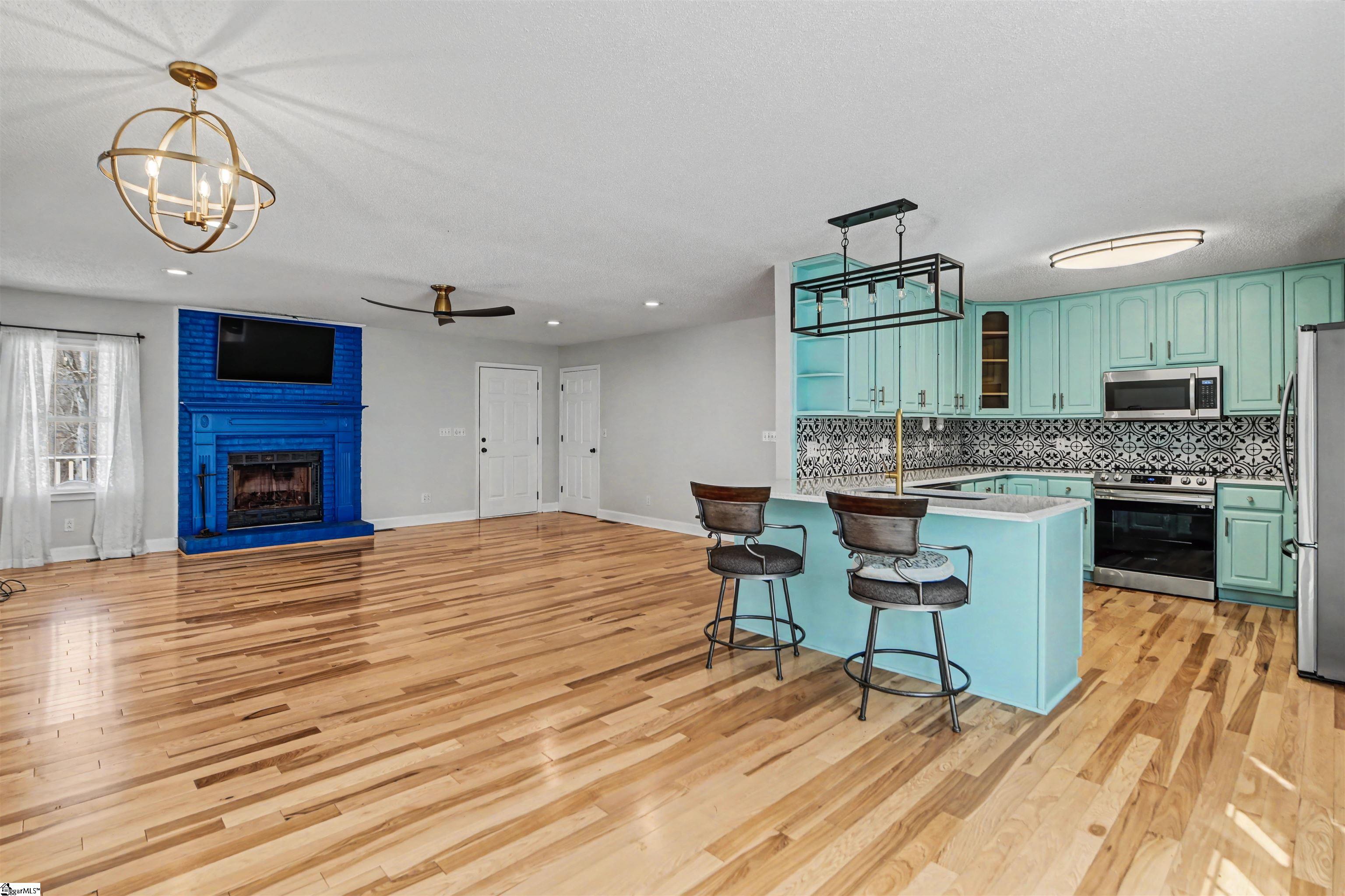 1126 Greenpond Road Woodruff, SC 29388 - Photo 4 of 48