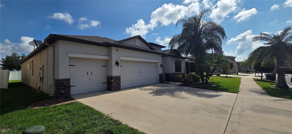 13807 Felix Will Road Riverview, FL 33579 - Photo 3 of 53