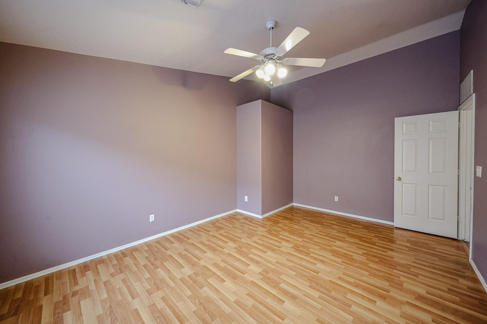 10935 West Ruth Avenue Peoria, AZ 85345 - Photo 13 of 33 Photo #13
