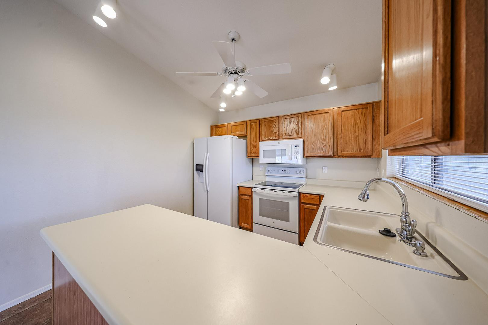 10935 West Ruth Avenue Peoria, AZ 85345 - Photo 24 of 33 Photo #24
