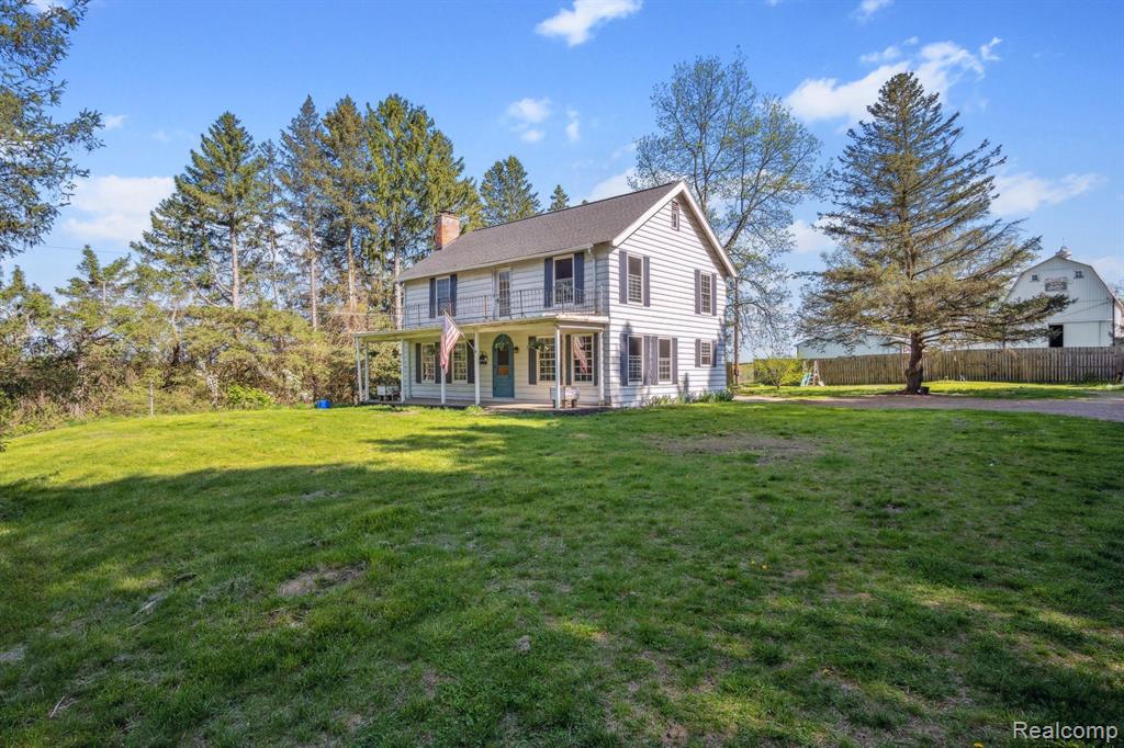 9392 Faussett Road Fenton, MI 48430 - Photo 3 of 34 Gallery Image 3