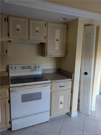 $199,000 | 18380 Southeast Wood Haven Lane, Unit D, Jupiter, FL 33469