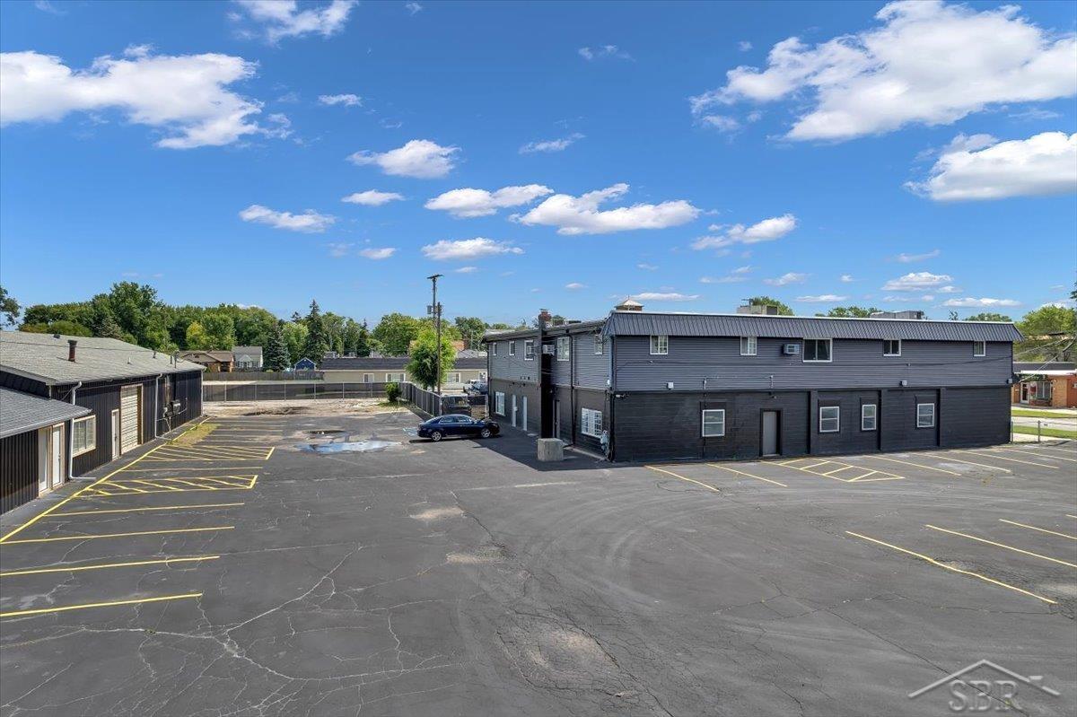 548 Shattuck Road Saginaw, MI 48604 - Photo 4 of 31