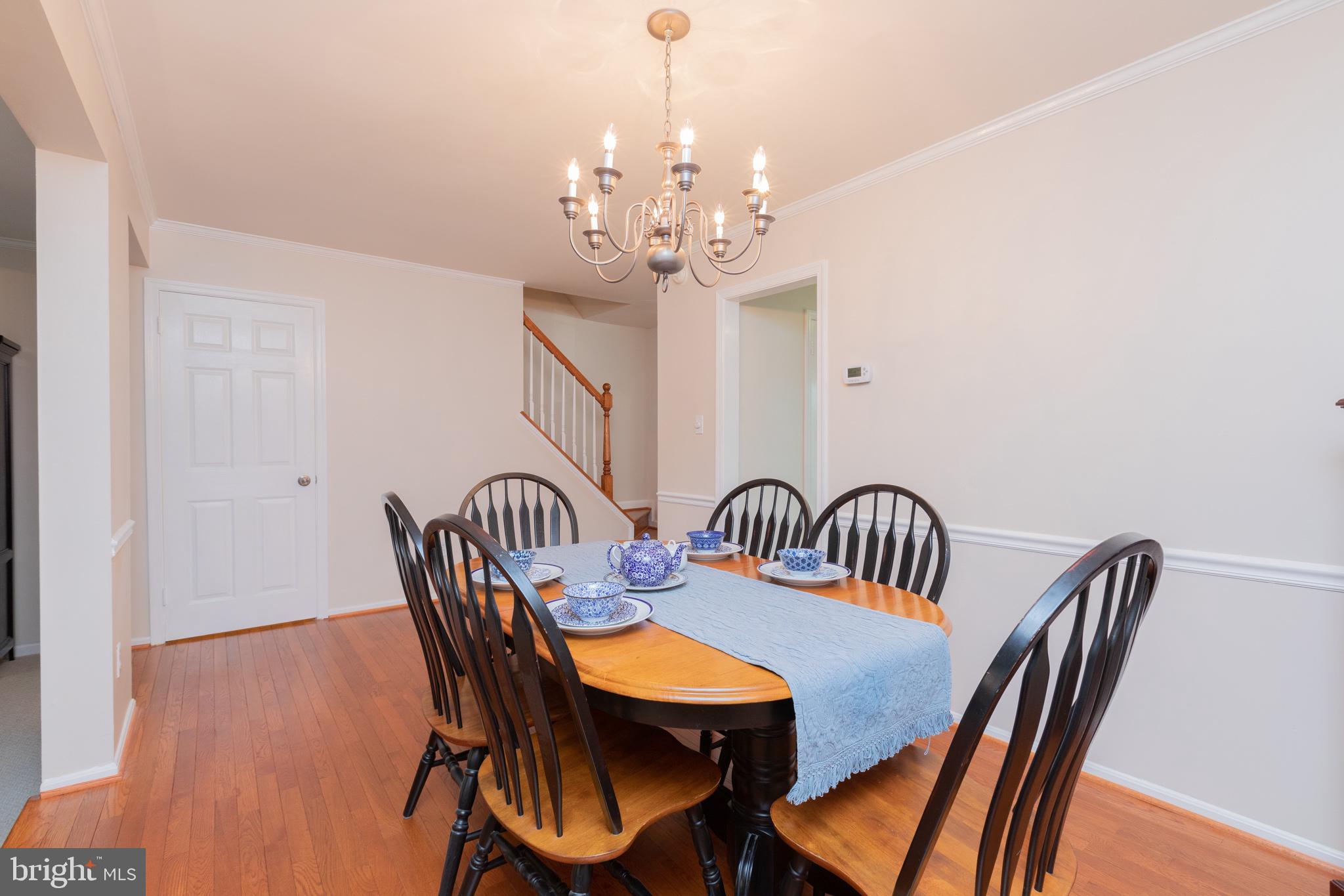 7916 Treeside Court Springfield, VA 22152 - Photo 9 of 38 Open layout!