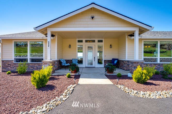 112 Mountain Reign Road Kalama, WA 98625 - Photo 2 of 40 Gallery Image 2