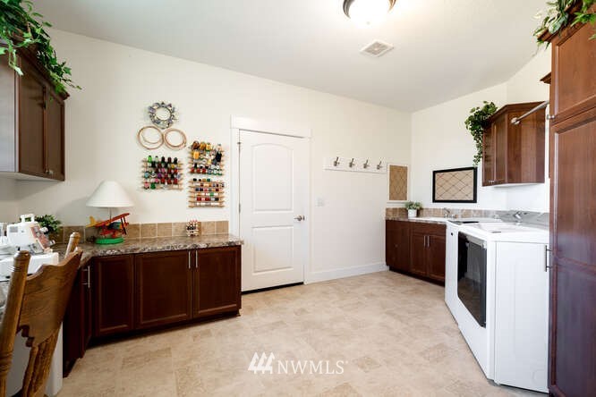 112 Mountain Reign Road Kalama, WA 98625 - Photo 24 of 40 Gallery Image 24