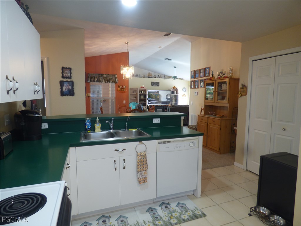 5206 Beauty Street Lehigh Acres, FL 33971 - Photo 17 of 29