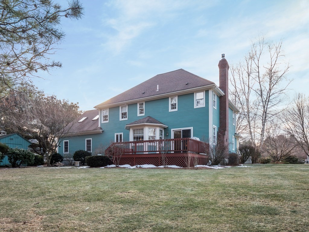 14 Talbott Farm Drive Mendon, MA 01756 - Photo 35 of 40 a front view of a house with a garden
