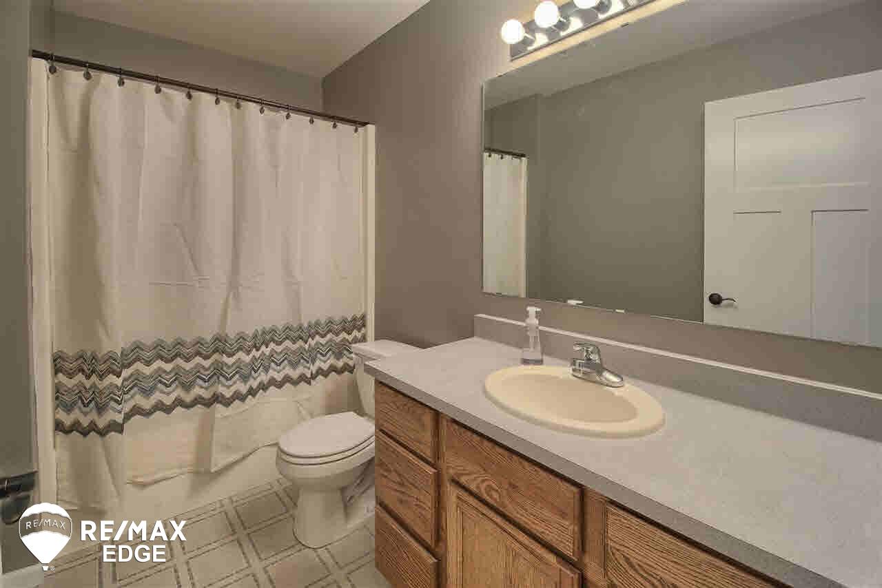 11420 East Maple Avenue Davison, MI 48423 - Photo 9 of 41 21425521-8.JPG