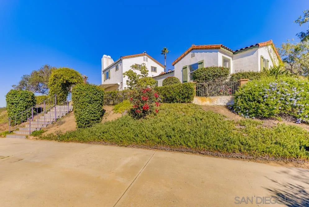 1690 Jackson Road Fallbrook, CA 92028 - Photo 1 of 33 front view of a house with a yard