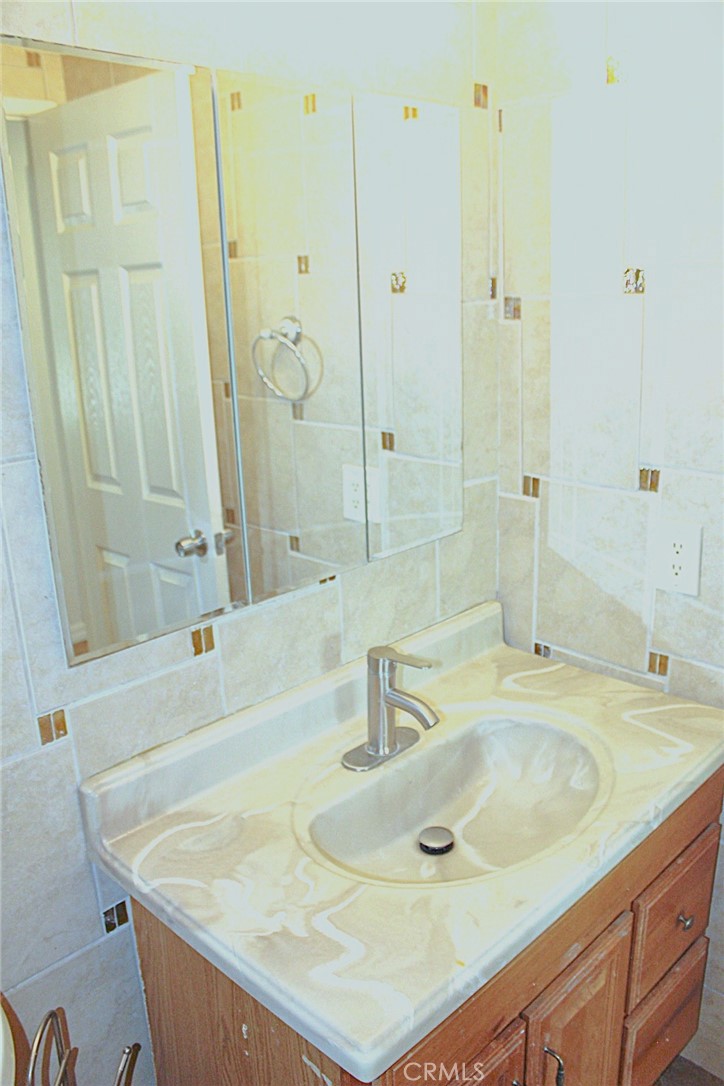 1459 West James Street Rialto, CA 92316 - Photo 12 of 21