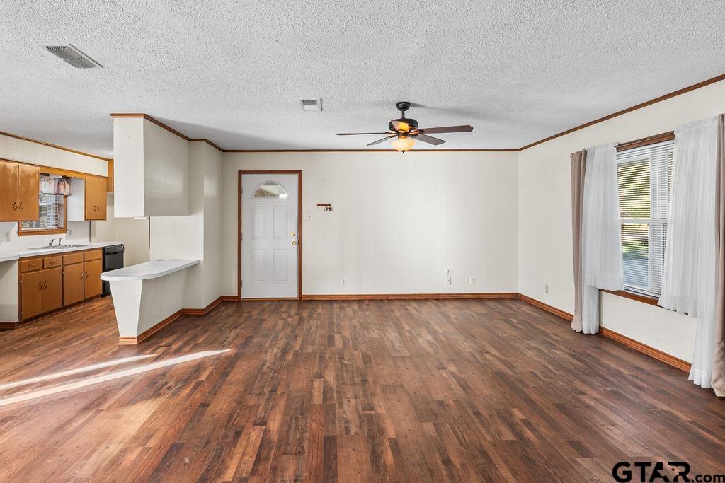 209 Beach Jacksonville Tx 75766 Jacksonville, TX 75766 - Photo 11 of 28