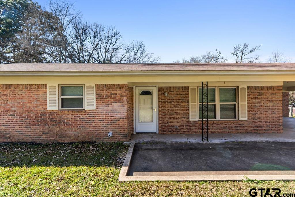 209 Beach Jacksonville Tx 75766 Jacksonville, TX 75766 - Photo 2 of 28