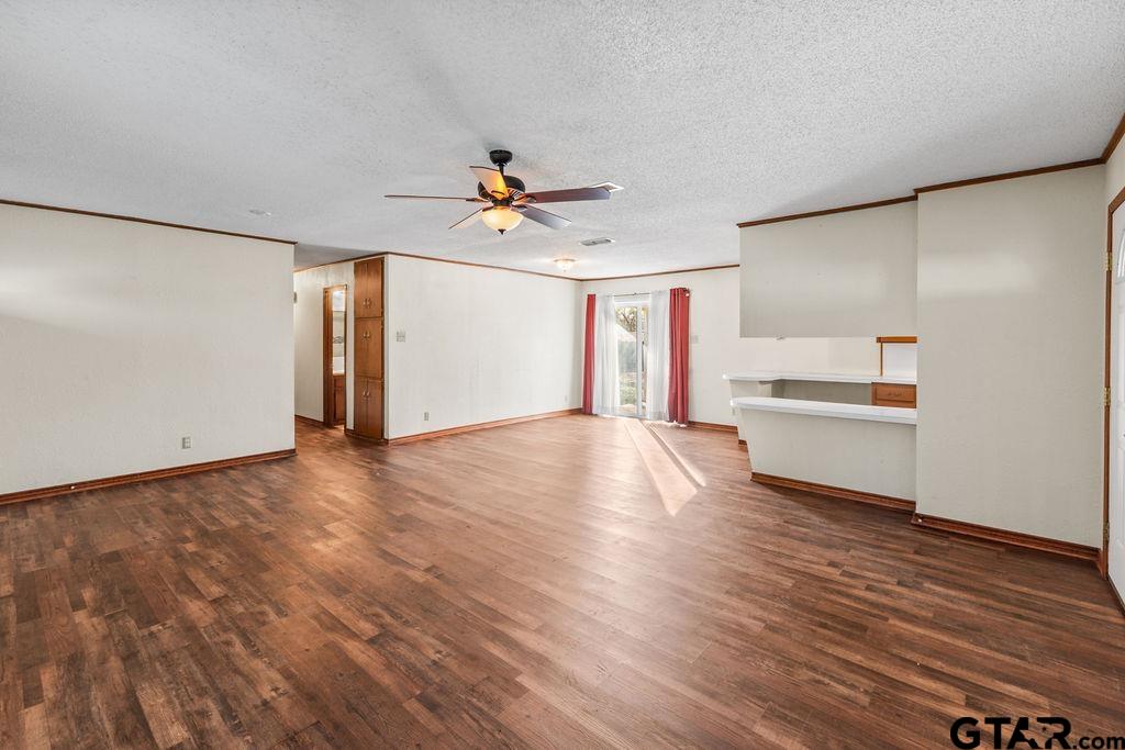 209 Beach Jacksonville Tx 75766 Jacksonville, TX 75766 - Photo 4 of 28