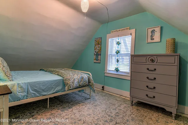 a close up of a street sign