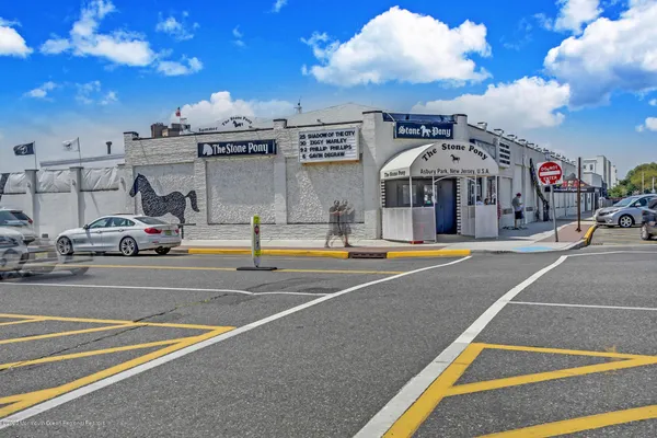 $3,100 | 87 Embury Avenue, Ocean Grove, NJ 07756