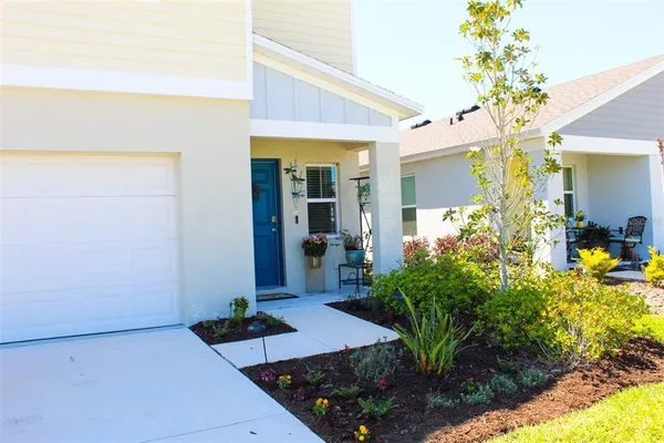 $395,000 | 12920 Wellspring Drive, Lithia, FL 33547