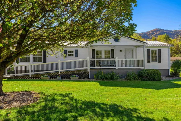 $320,000 | 16 Ball Diamond Trail, Vesuvius, VA 24483