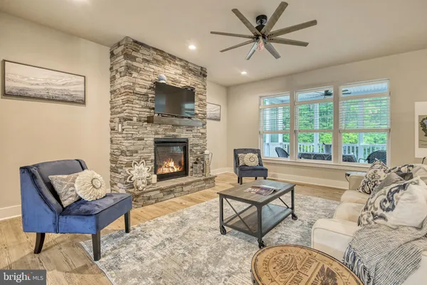 $635,900 | 19103 Windsor Court, Drayden, MD 20630