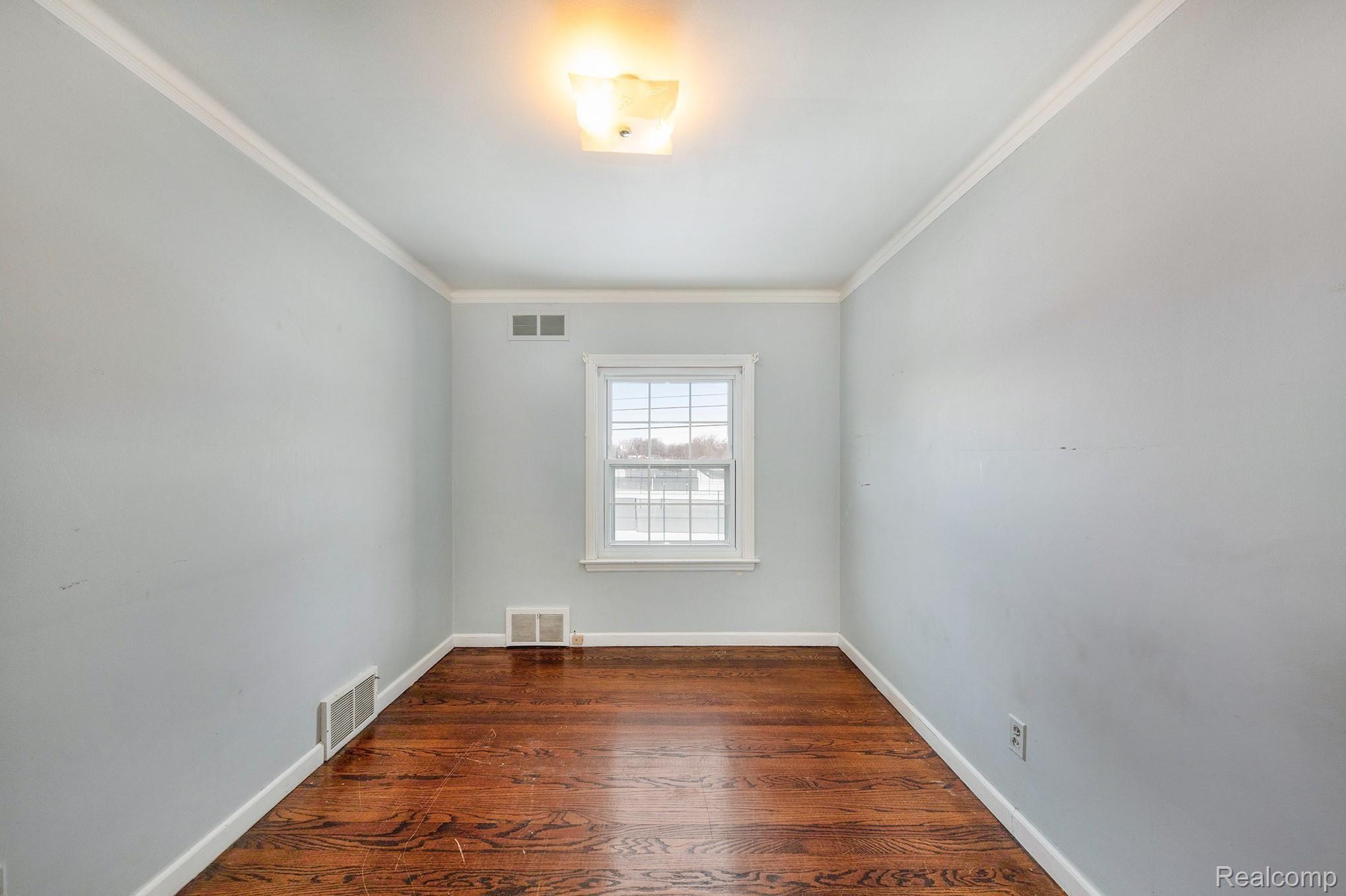 687 Neff Road Grosse Pointe, MI 48230 - Photo 20 of 29 2S4A7365.jpg