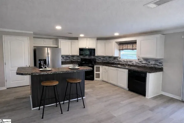 $420,000 | 20 Apache Drive, Waterloo, SC 29384