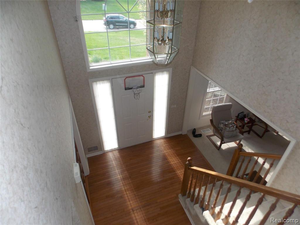 3967 May Center Road Lake Orion, MI 48360 - Photo 7 of 29