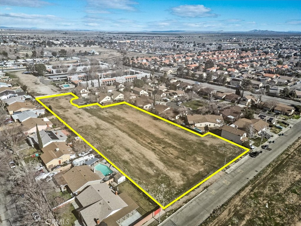 0 Vac/vic 30th Ste/ave R4 Palmdale, CA 93550 - Photo 6 of 17 an aerial view of residential houses with outdoor space