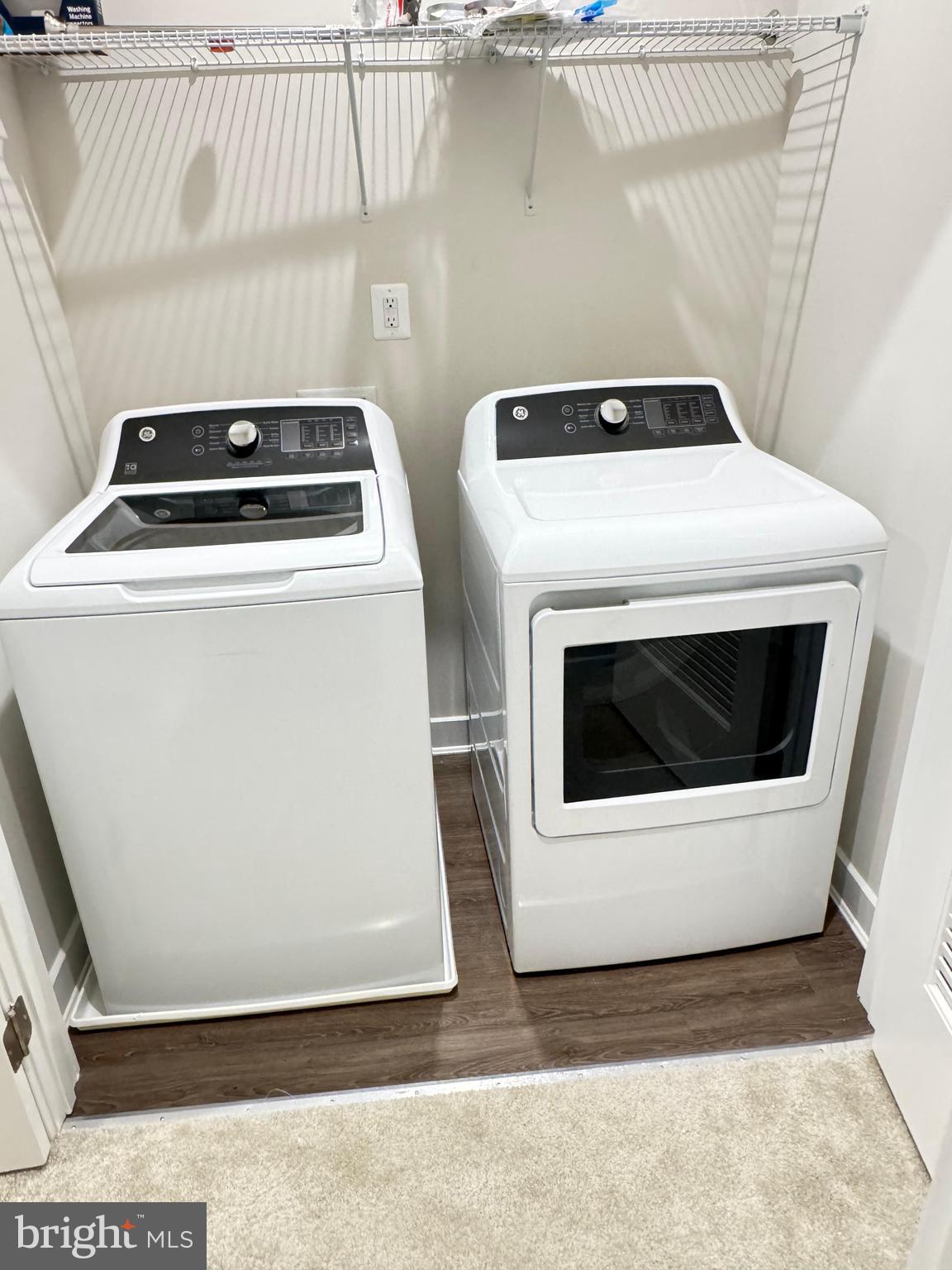 160 Torrey Drive Newark, DE 19702 - Photo 35 of 36 a utility room with dryer and washer