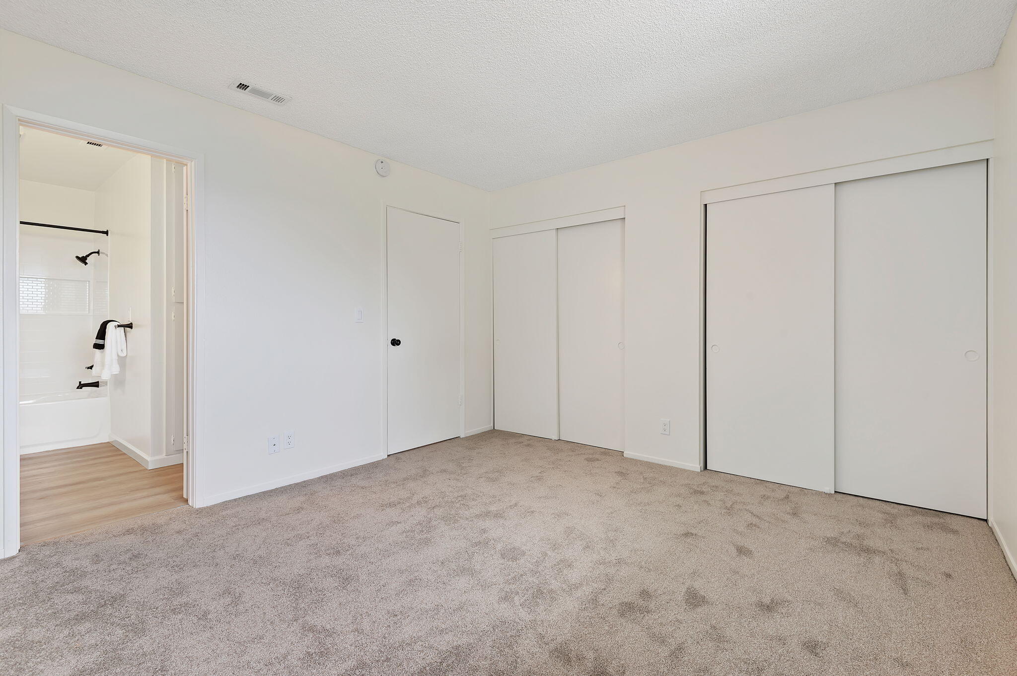 4422 Catlin Circle, Unit C Carpinteria, CA 93013 - Photo 11 of 16 Primary Bedroom