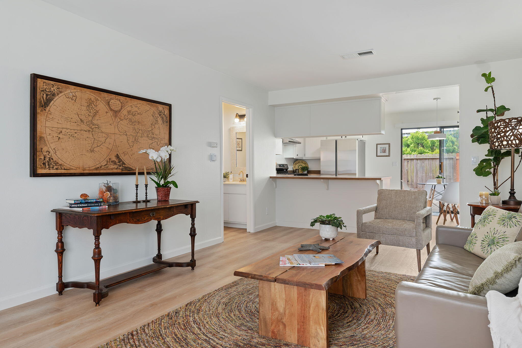 4422 Catlin Circle, Unit C Carpinteria, CA 93013 - Photo 4 of 16 Living Area