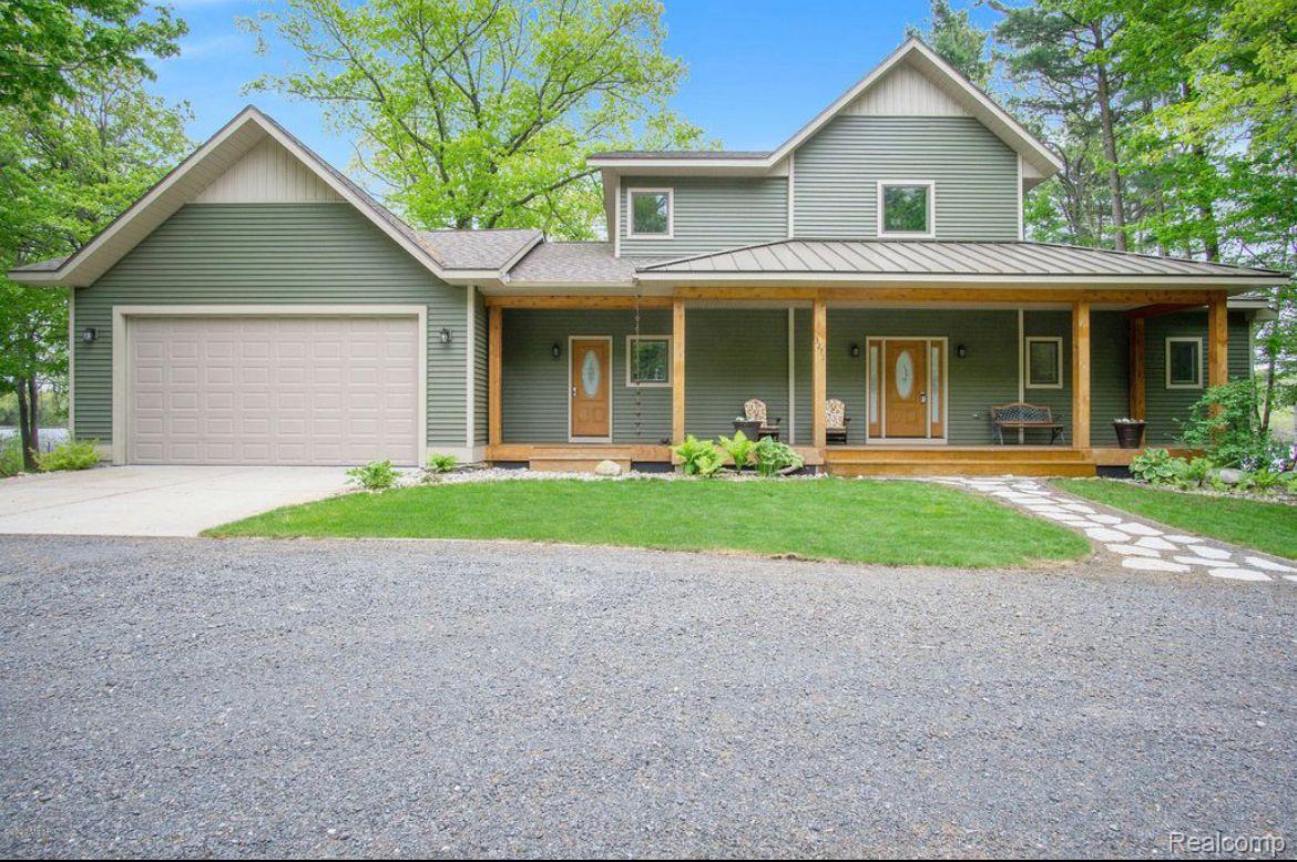 3271 Lakeshore Road Manistee, MI 49660 - Photo 3 of 51 Gallery Image 3