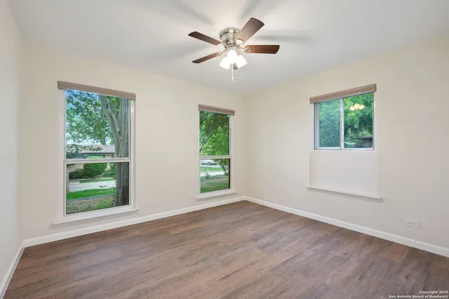 $499,990 | 929 Morningside Drive, Terrell Hills, TX 78209