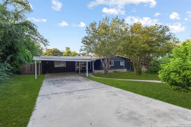 $499,990 | 929 Morningside Drive, Terrell Hills, TX 78209