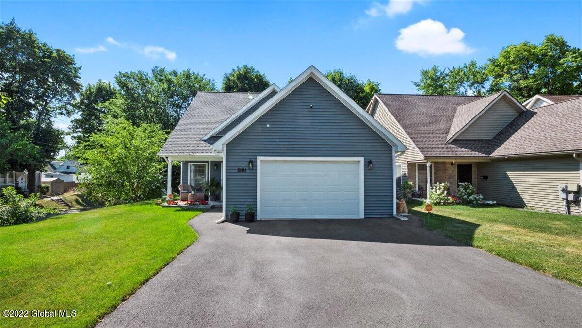 2101 Lenox Road Schenectady, NY 12308 - Photo 1 of 32 32-P1022388