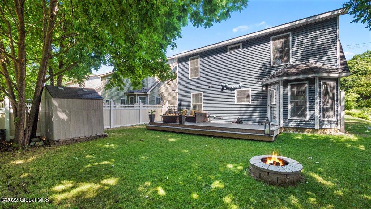 2101 Lenox Road Schenectady, NY 12308 - Photo 29 of 32 27-P1022354