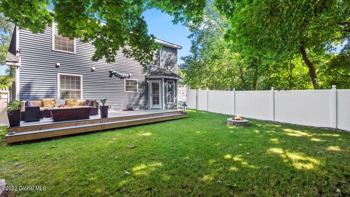2101 Lenox Road Schenectady, NY 12308 - Photo 30 of 32 28-P1022365