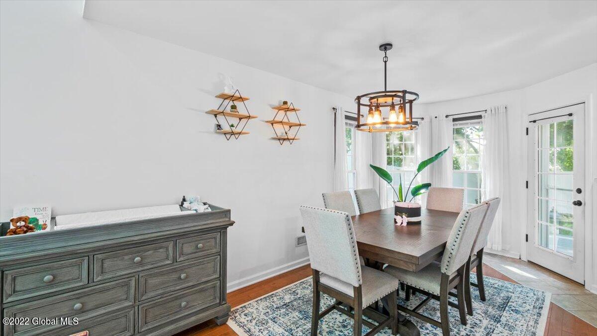 2101 Lenox Road Schenectady, NY 12308 - Photo 6 of 32 15-P1022134