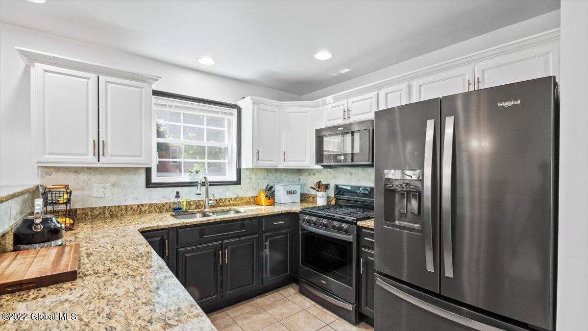 2101 Lenox Road Schenectady, NY 12308 - Photo 8 of 32 17-P1022170