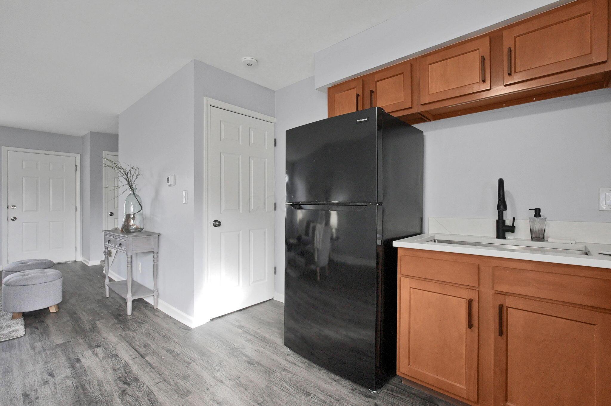 5720 Beechcroft Road, Unit B Columbus, OH 43229 - Photo 11 of 27