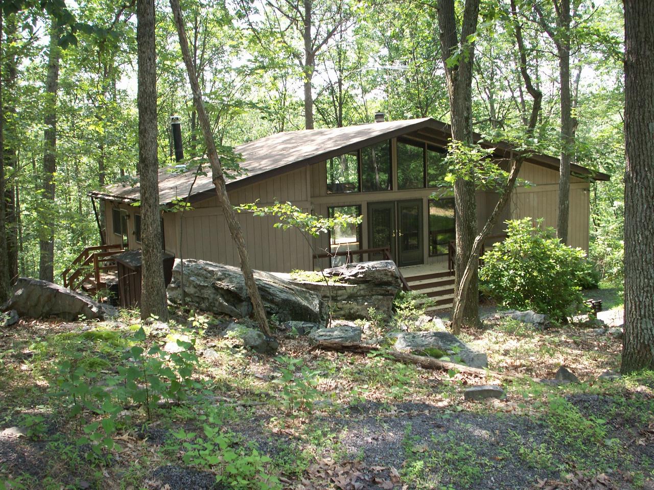 605 Valley Road Canadensis, PA 18325 - Photo 1 of 8 Main View of Home