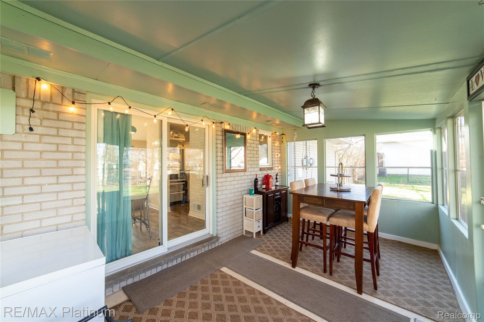 23857 Ripple Creek Novi, MI 48375 - Photo 16 of 28 3 season room