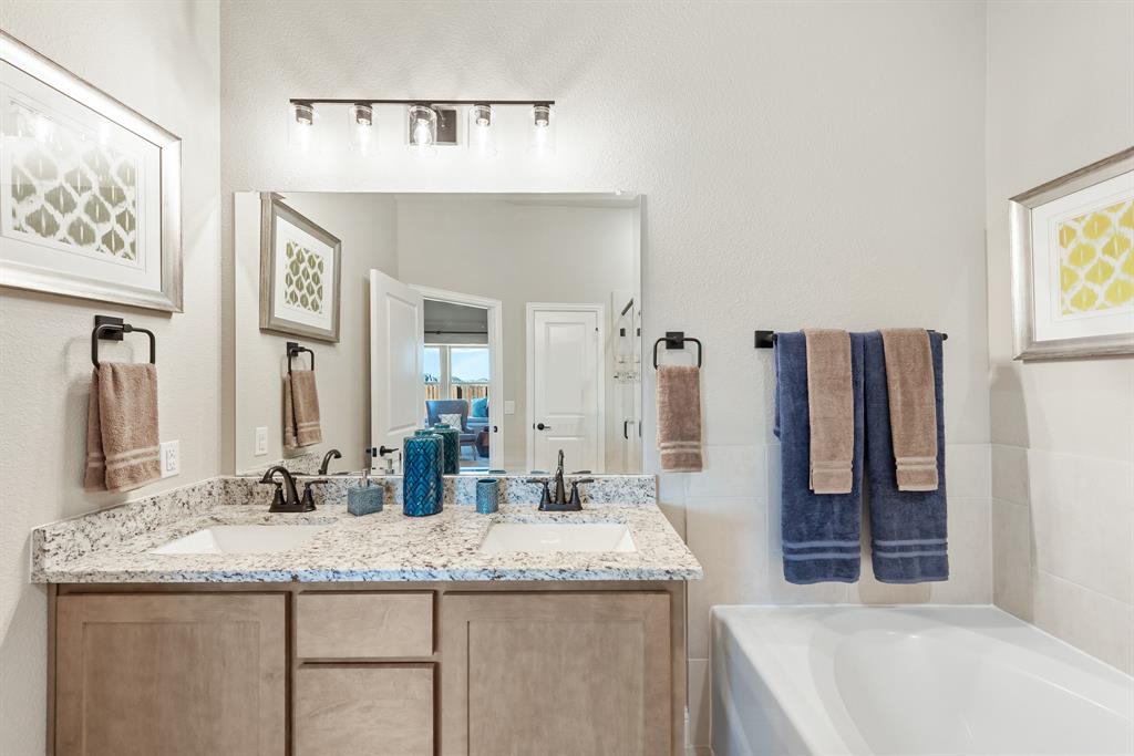 621 Godley Ranch Godley, TX 76044 - Photo 19 of 37