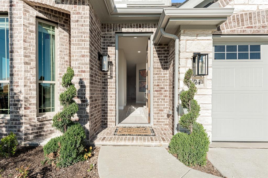 621 Godley Ranch Godley, TX 76044 - Photo 2 of 37