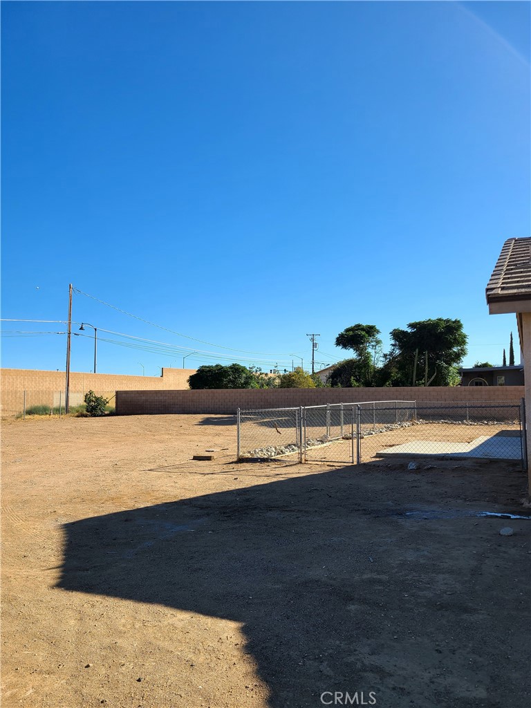 13115 El Rio Road Victorville, CA 92392 - Photo 20 of 22
