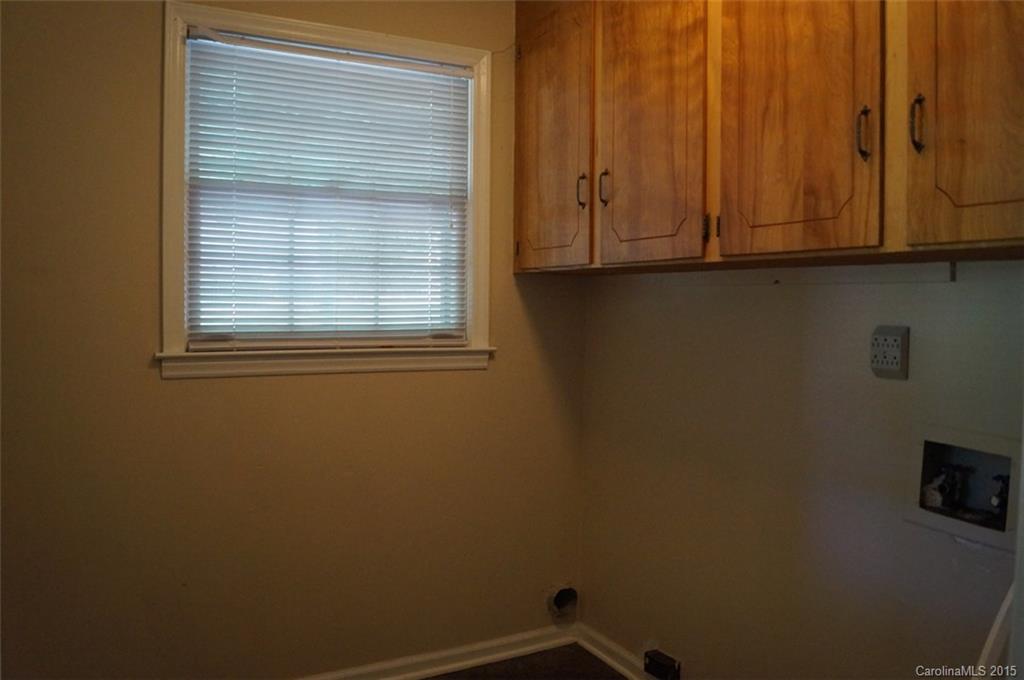 335 Clearbrook Road Matthews, NC 28105 - Photo 9 of 24 Gallery Image 9