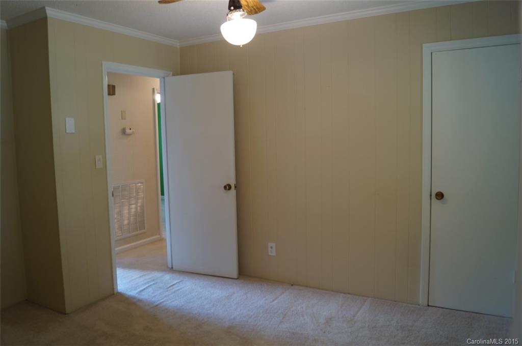 335 Clearbrook Road Matthews, NC 28105 - Photo 10 of 24 Gallery Image 10