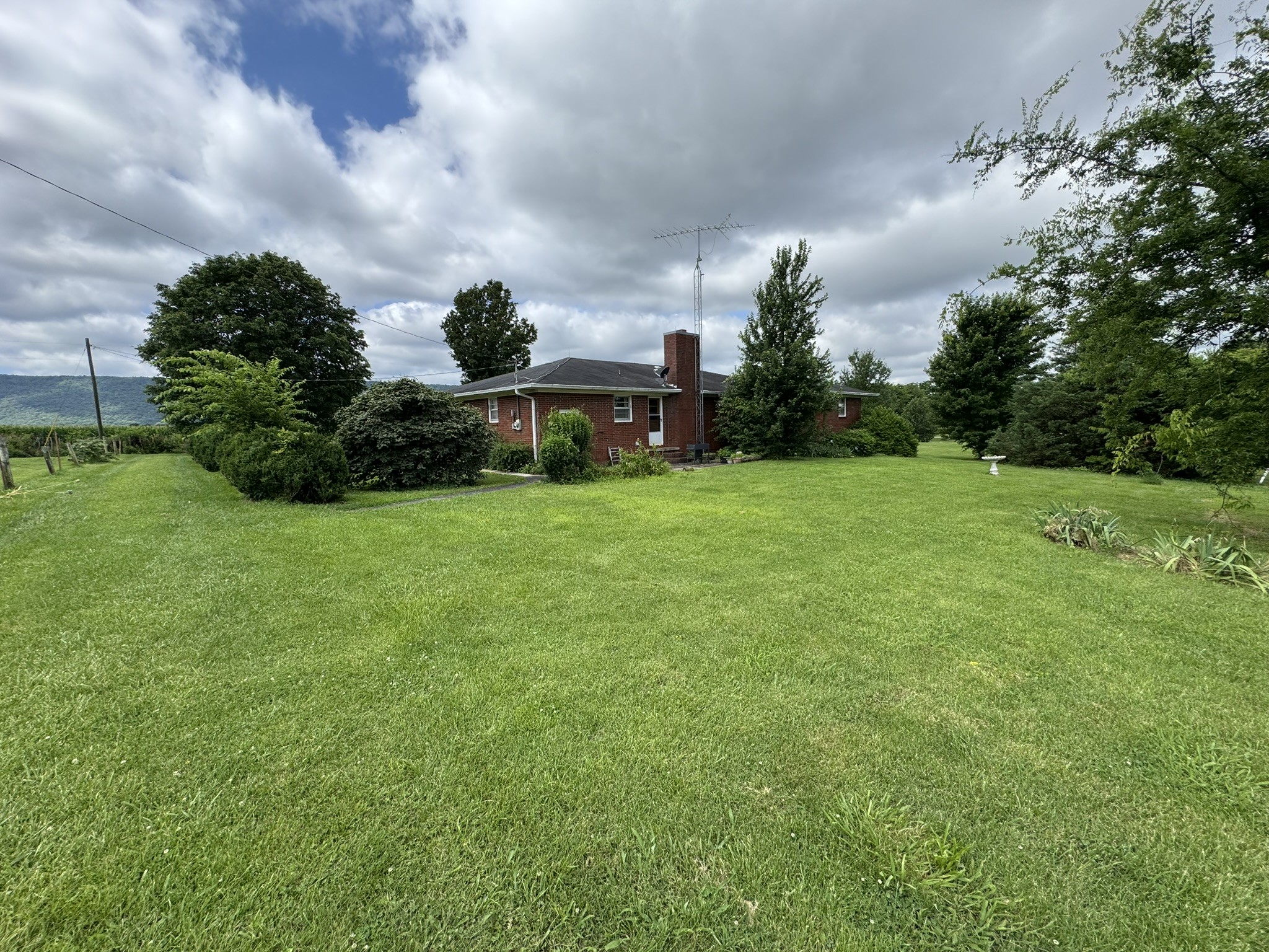 39 Sugar Cove Road Belvidere, TN 37306 - Photo 12 of 44 Gallery Image 12