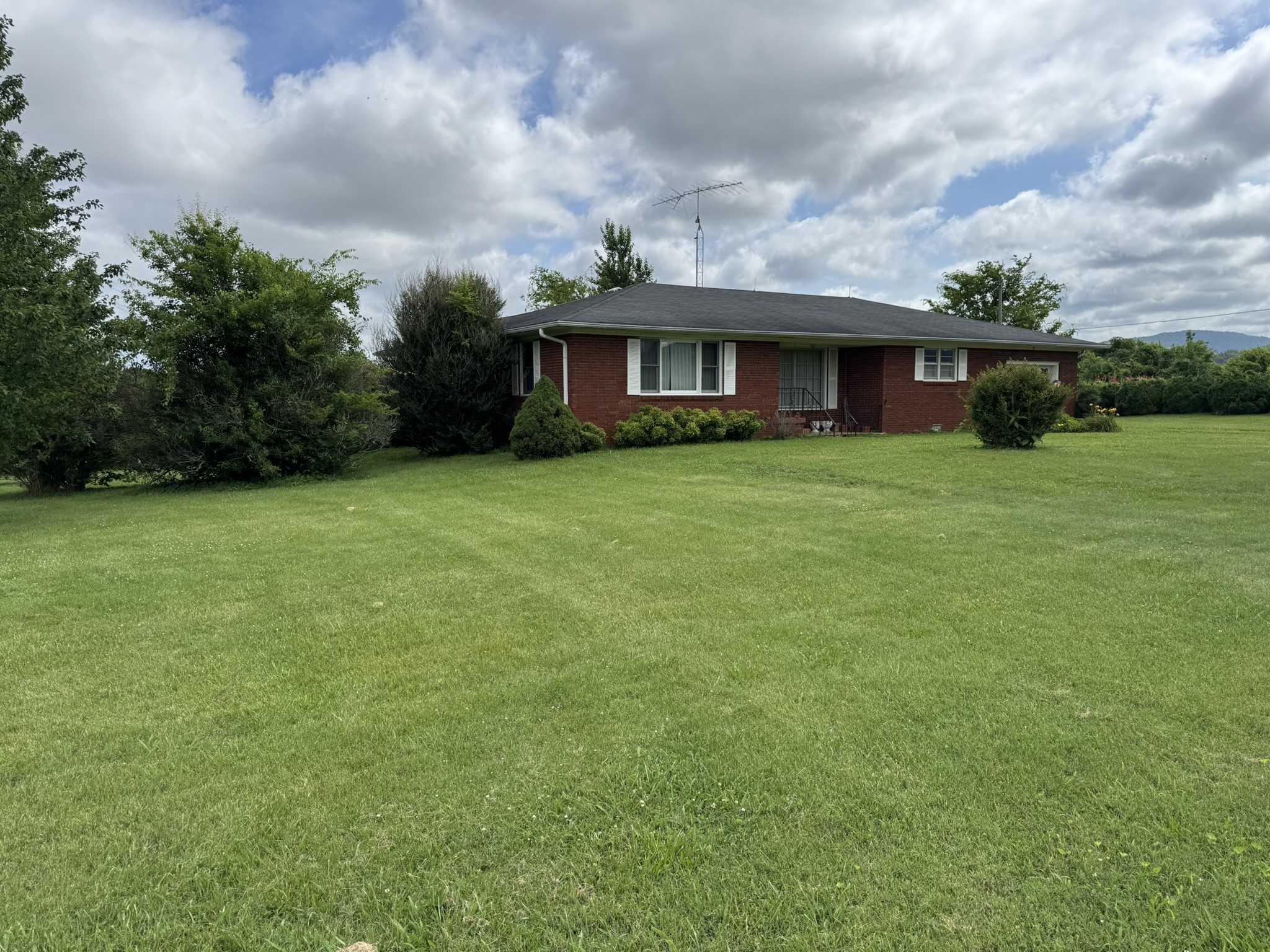 39 Sugar Cove Road Belvidere, TN 37306 - Photo 7 of 44 Gallery Image 7