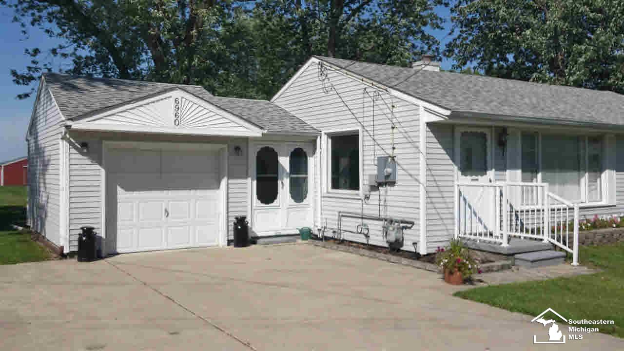 6960 North Custer Road Monroe, MI 48162 - Photo 15 of 16 20445421-14.JPG